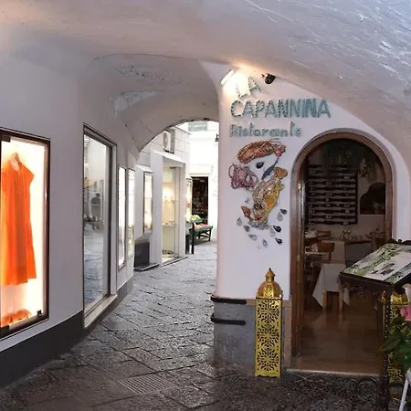 Casa Vera, *