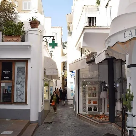 Casa Vera, *